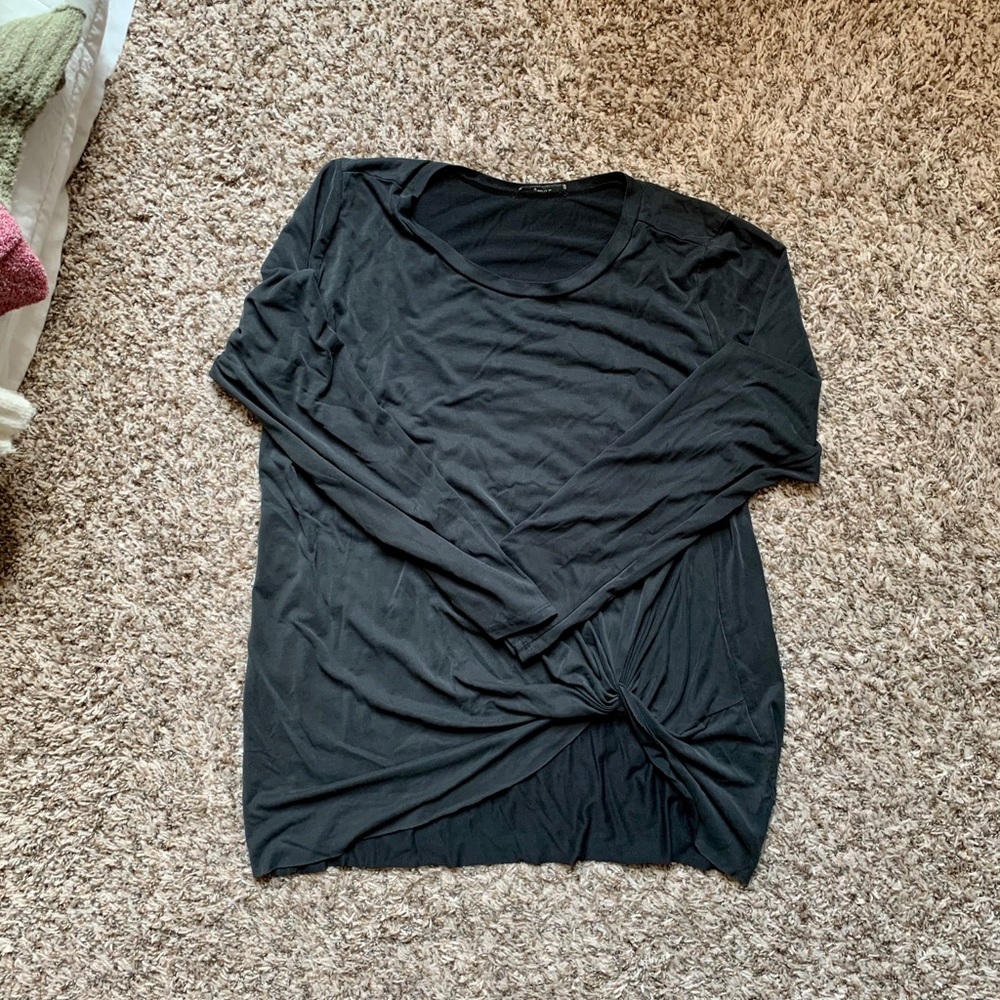 SIZE LARGE JODIFL LONG SLEEVE TIE SHIRT